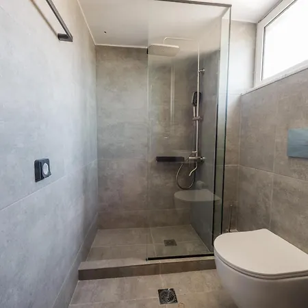 Pantanassis In Apartment *