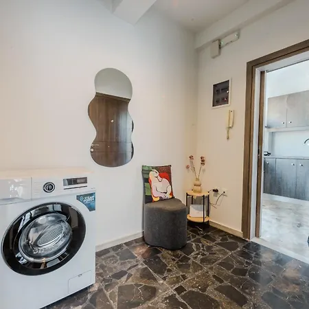 Pantanassis In Apartment *